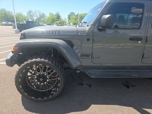Used 2021 Jeep Gladiator Sport AWD/4WD image 12