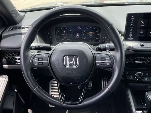 Used 2025 Honda Accord Sport image 12