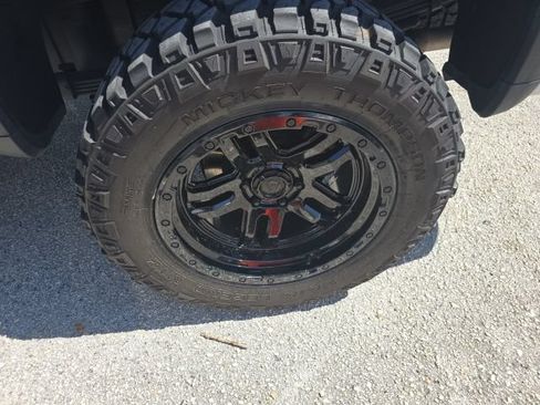 Used 2024 GMC Sierra 1500 AT4X AWD/4WD image 35