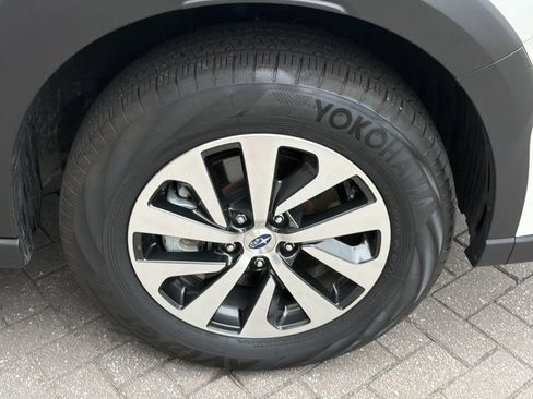 Certified 2025 Subaru Outback Premium AWD/4WD image 11