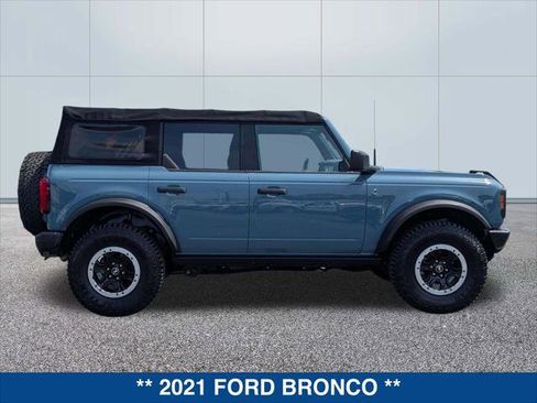 Used 2021 Ford Bronco Black Diamond w/ Sasquatch Package image 6