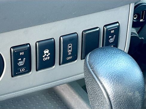 Used 2021 Nissan Frontier SV RWD image 16