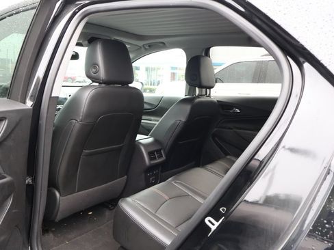 Used 2023 Chevrolet Equinox Premier AWD/4WD image 34