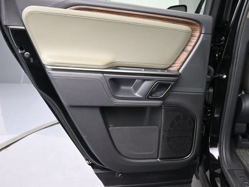 Used 2022 Rivian R1T Adventure AWD/4WD image 19