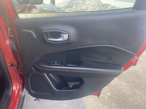 Used 2021 Jeep Compass Latitude w/ Sun and Sound Group image 25