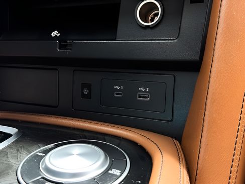 Used 2024 INFINITI QX80 Sensory w/ All-Season Package RWD image 10