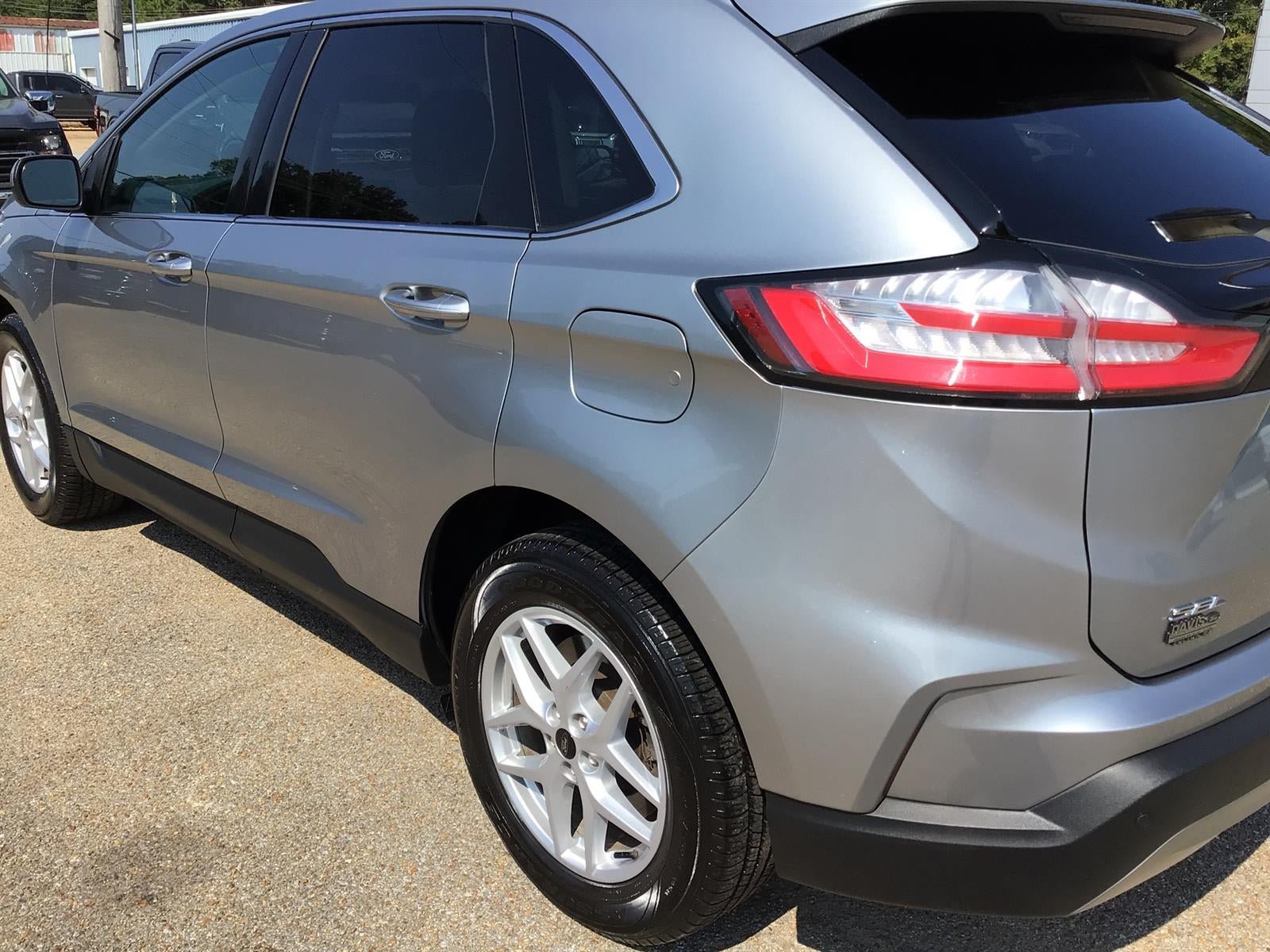 Certified 2024 Ford Edge SEL AWD/4WD image 15