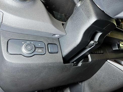 Used 2025 Mercedes-Benz Sprinter 2500 image 25