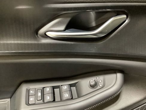 Used 2025 Jeep Grand Cherokee Laredo X w/ Luxury Tech Group I AWD/4WD image 24