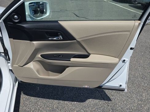 Used 2014 Honda Accord EX-L image 23