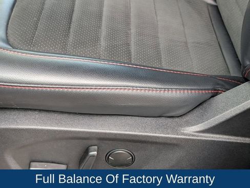 Used 2024 Ford Edge ST-Line w/ Class II Trailer Tow Package AWD/4WD image 11