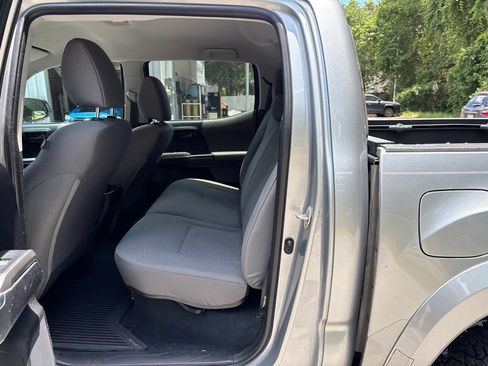 Used 2021 Toyota Tacoma SR5 RWD image 6