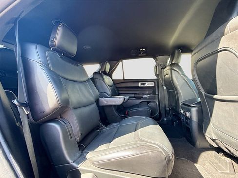 Used 2020 Ford Explorer ST image 31