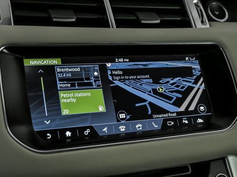 Used 2017 Land Rover Range Rover Sport HSE image 31