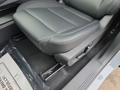 Used 2025 Nissan Murano SL image 33