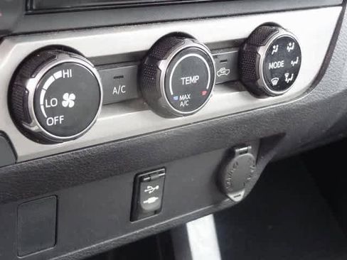 Used 2017 Toyota Tacoma SR5 w/ Tow Package image 14