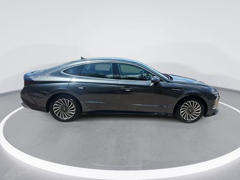 Certified 2025 Hyundai Sonata SEL FWD image 4