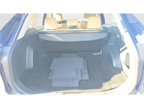 Used 2019 Toyota RAV4 XLE Premium FWD image 9
