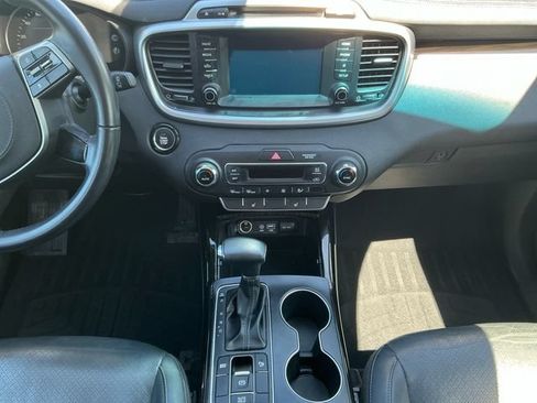 Used 2019 Kia Sorento EX FWD image 11