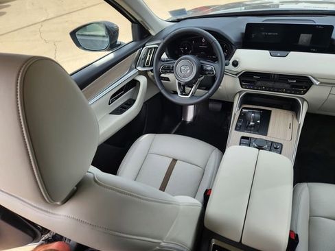 New 2025 MAZDA CX-90 Plug-In Hybrid w/ Premium Plus image 10