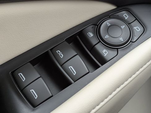 Certified 2024 Buick Enclave Avenir w/ Avenir Technology Package image 25