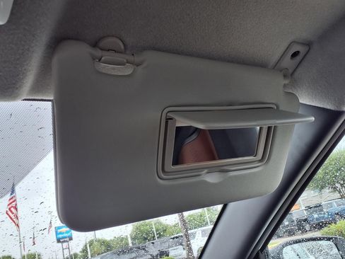 Used 2024 Nissan Kicks SR FWD image 8