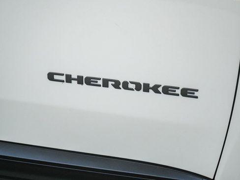 New 2026 Jeep Cherokee Limited image 10
