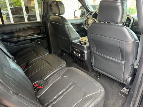 Used 2019 Ford Expedition Max Limited w/ Equipment Group 302A RWD image 25