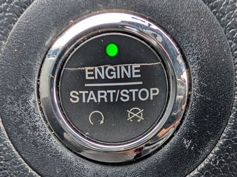 Used 2018 Ford Explorer Limited image 27