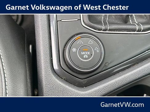 Certified 2023 Volkswagen Tiguan SE w/ Panoramic Sunroof Package AWD/4WD image 35