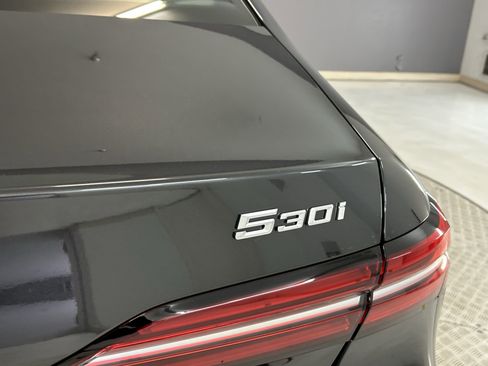 Used 2025 BMW 530i image 25