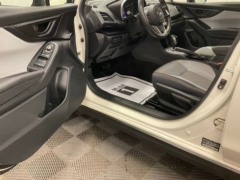 Used 2023 Subaru Crosstrek 2.0i Premium image 8