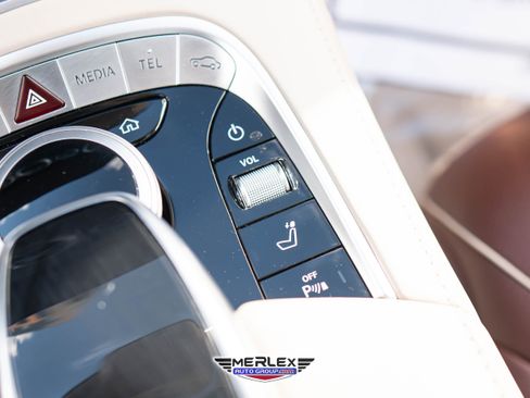 Used 2018 Mercedes-Benz S 560 4MATIC Sedan w/ AMG Line Exterior image 38