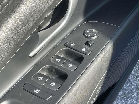 Used 2023 Hyundai Elantra SEL w/ Convenience Package image 18