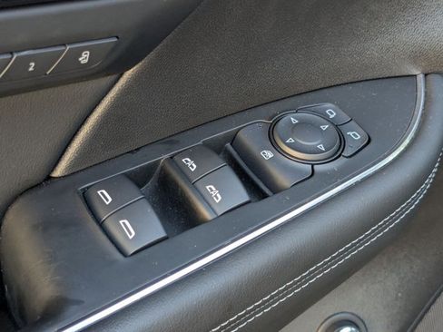 Used 2023 Buick Envision Essence image 12