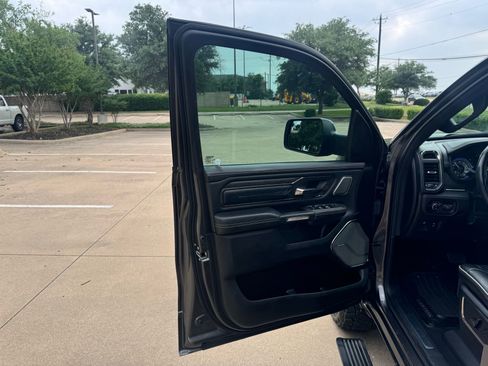 Used 2019 RAM 1500 Limited image 12