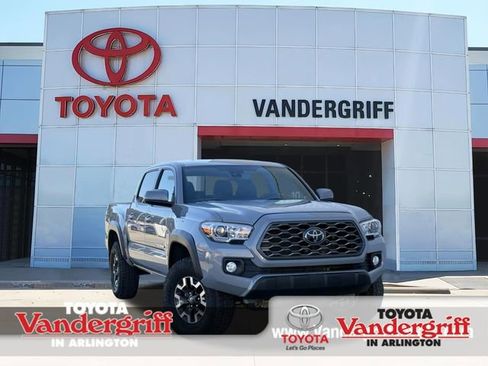 Used 2020 Toyota Tacoma TRD Off-Road AWD/4WD image 1