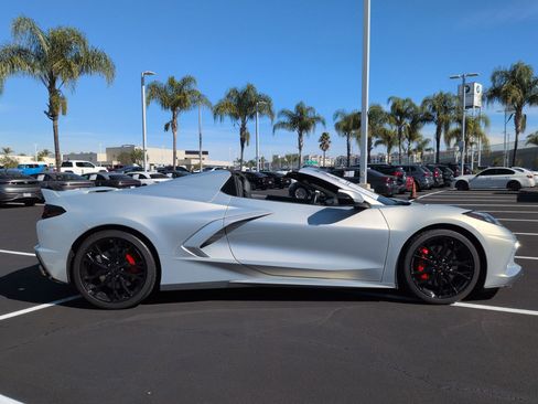 Used 2024 Chevrolet Corvette Stingray Premium Conv w/ Z51 Performance Package image 11