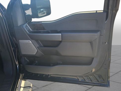 Certified 2025 Ford F250 Lariat w/ Lariat Ultimate Package AWD/4WD image 23