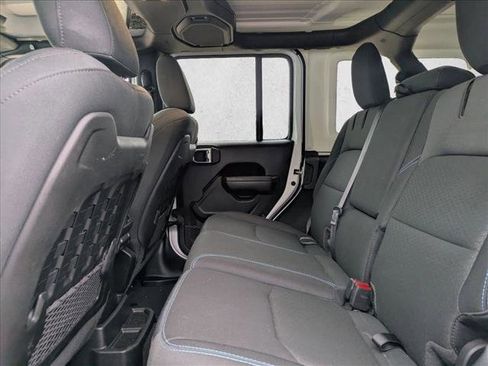 Used 2021 Jeep Wrangler Unlimited Rubicon 4xe image 16