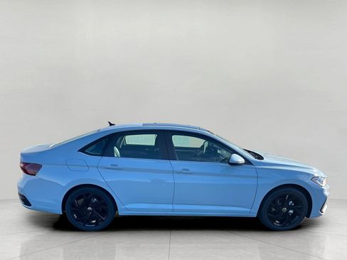 New 2025 Volkswagen Jetta SE image 8