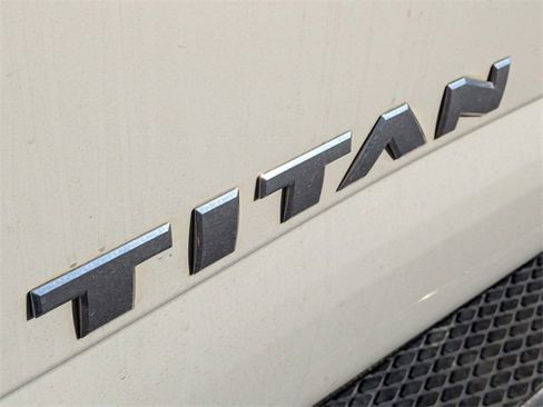 Used 2017 Nissan Titan Platinum Reserve image 9
