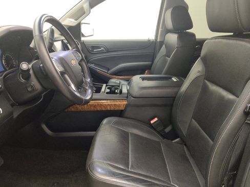 Used 2017 Chevrolet Suburban Premier AWD/4WD image 17