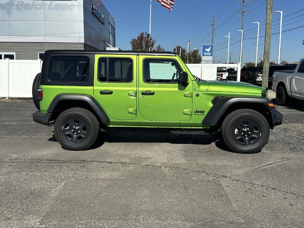 Used 2026 Jeep Wrangler Unlimited Sport AWD/4WD image 2