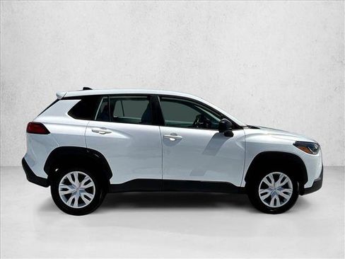 Used 2023 Toyota Corolla Cross L image 5