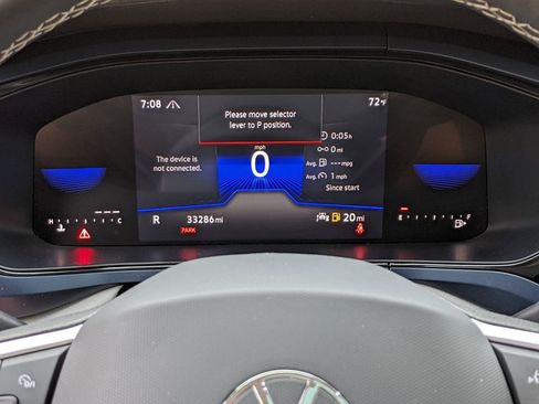 Certified 2023 Volkswagen Taos SE w/ Panoramic Sunroof Package AWD/4WD image 15
