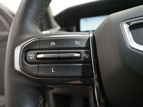 Used 2024 GMC Acadia AT4 w/ Luxury Package AWD/4WD image 19