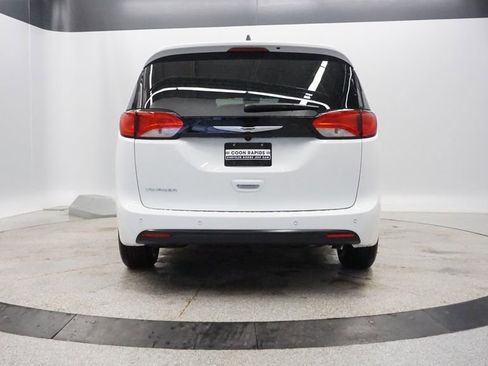 New 2026 Chrysler Voyager LX FWD image 7
