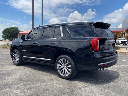 Used 2023 GMC Yukon Denali RWD image 7