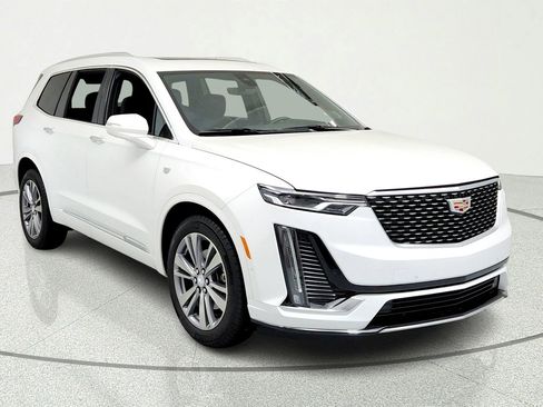 Certified 2025 Cadillac XT6 Premium Luxury w/ Technology Package AWD/4WD image 7